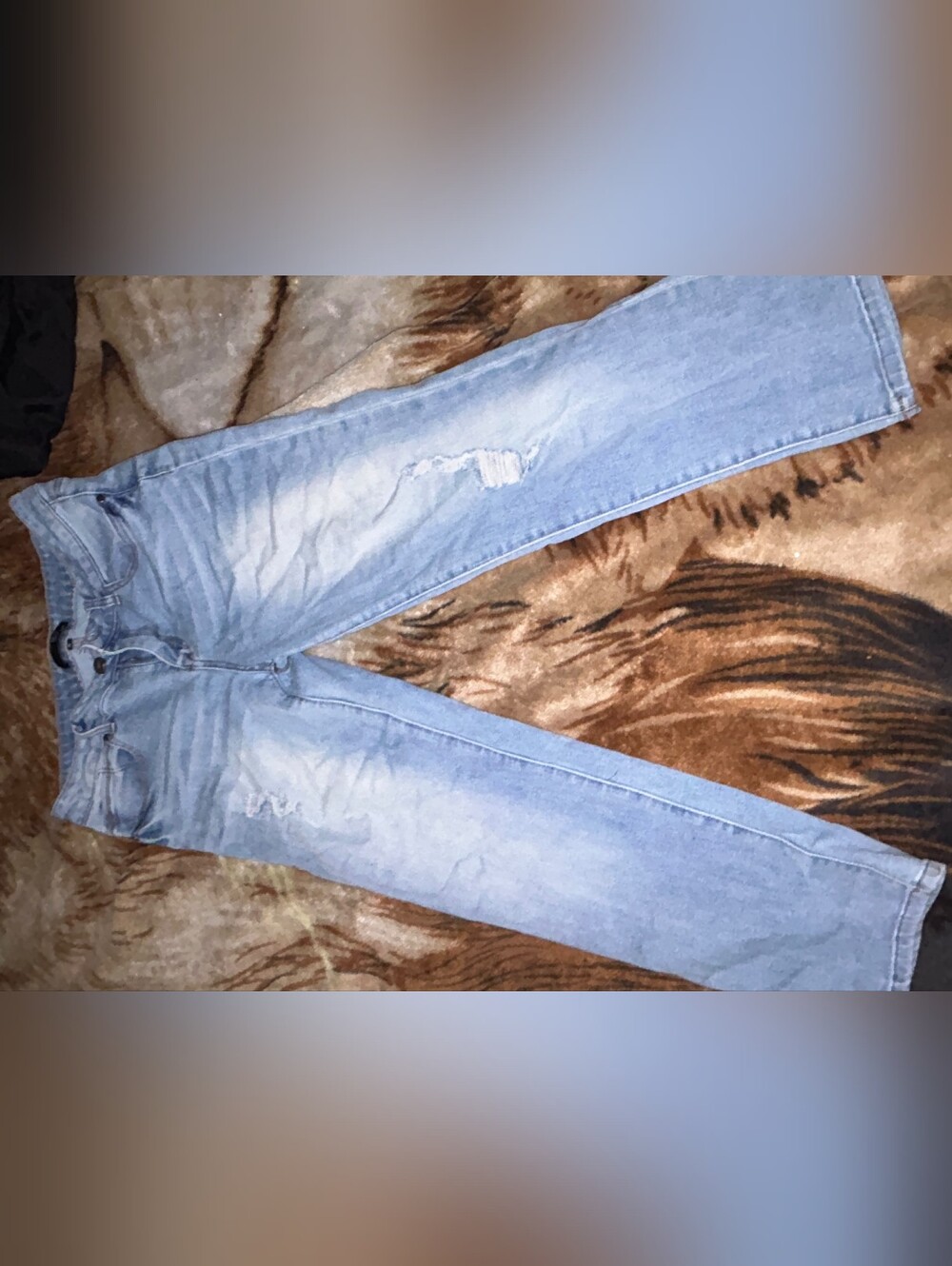 Kendall & Kylie Light Wash Distressed Skinny Jeans